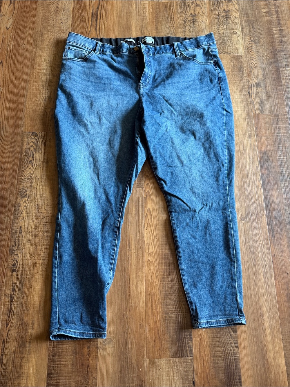 Ava & Viv Light Blue Mid-Rise Skinny Jeans